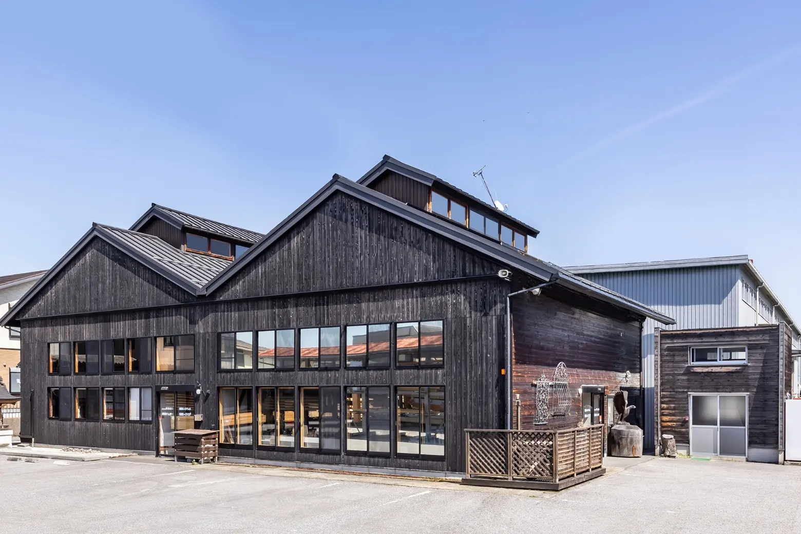 建物の外観写真